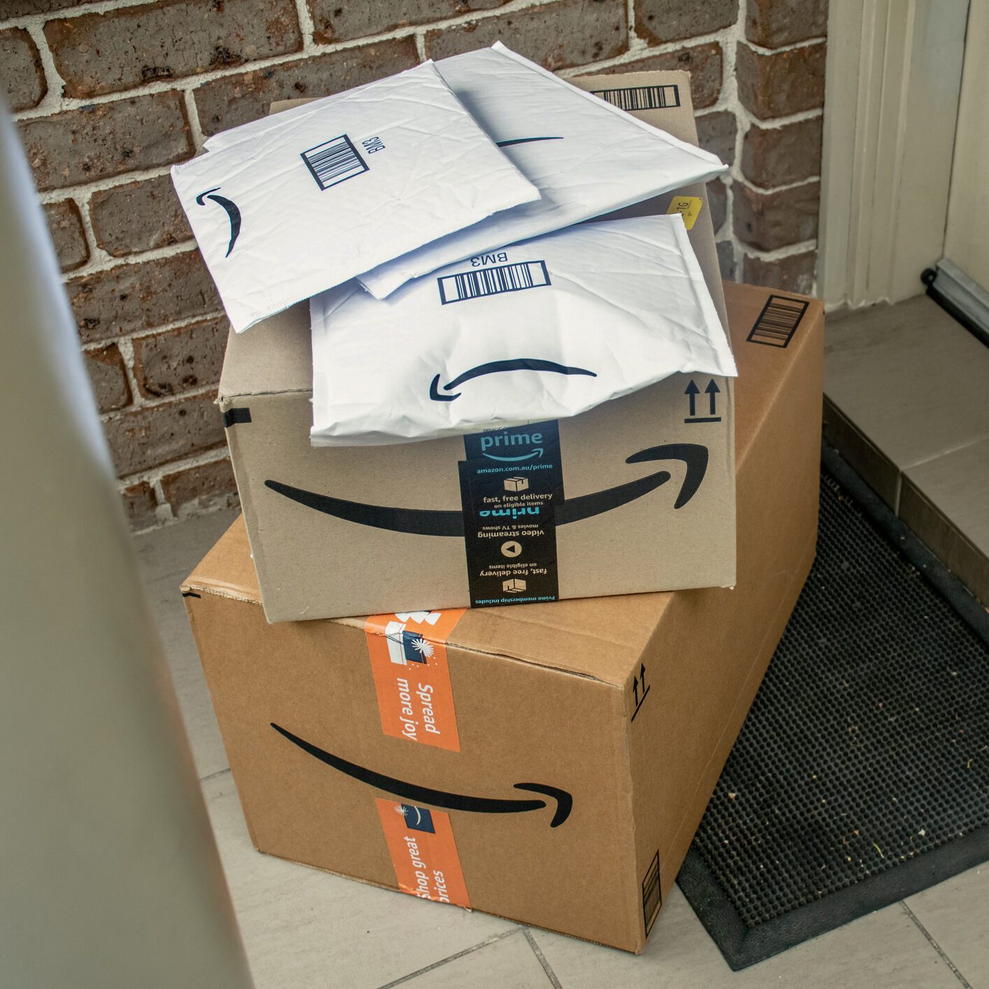 10 Retailers That Will Match Amazon Prime’s Prices